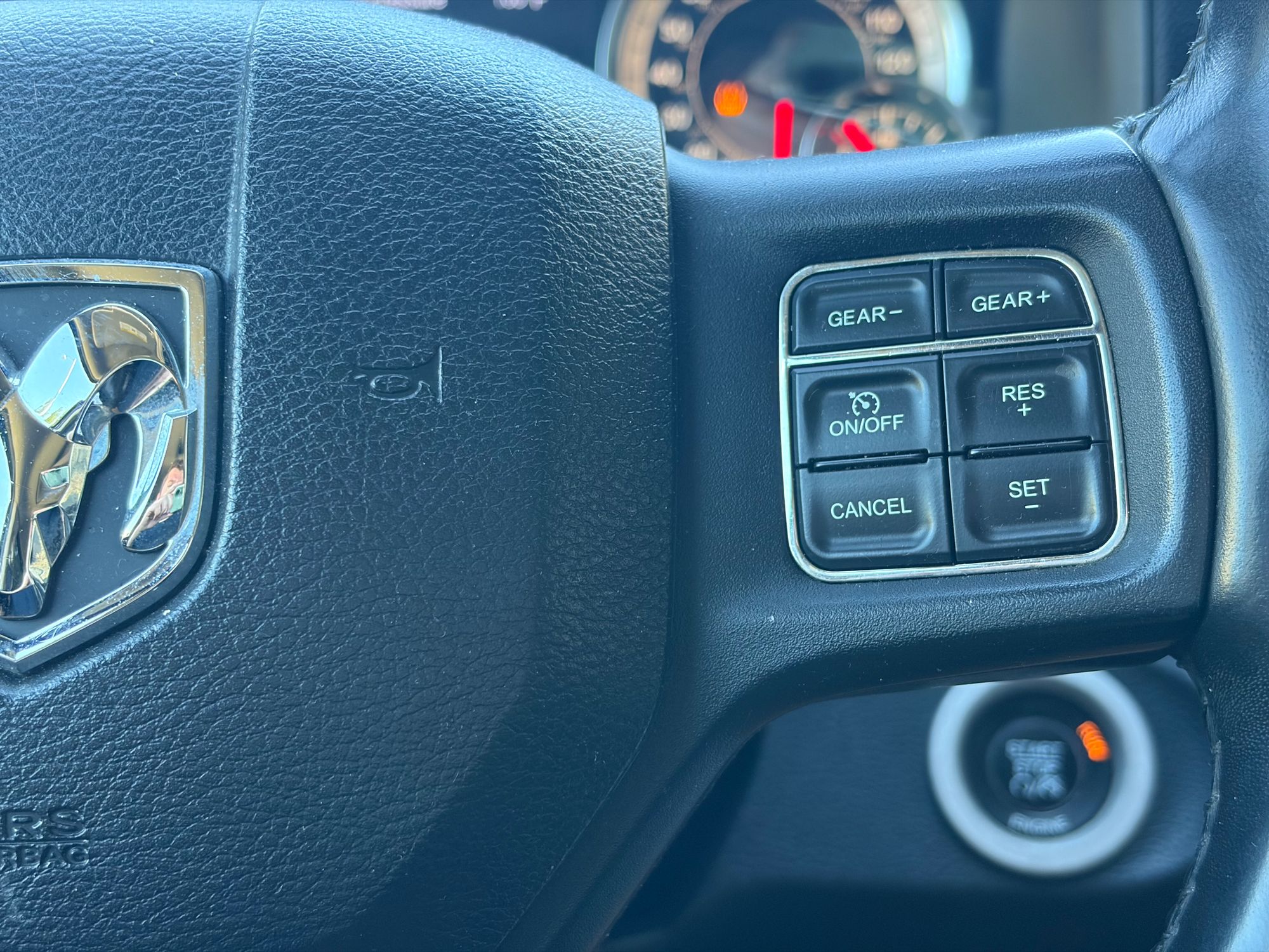 2015 RAM Ram 1500 Pickup Sport - Photo 18