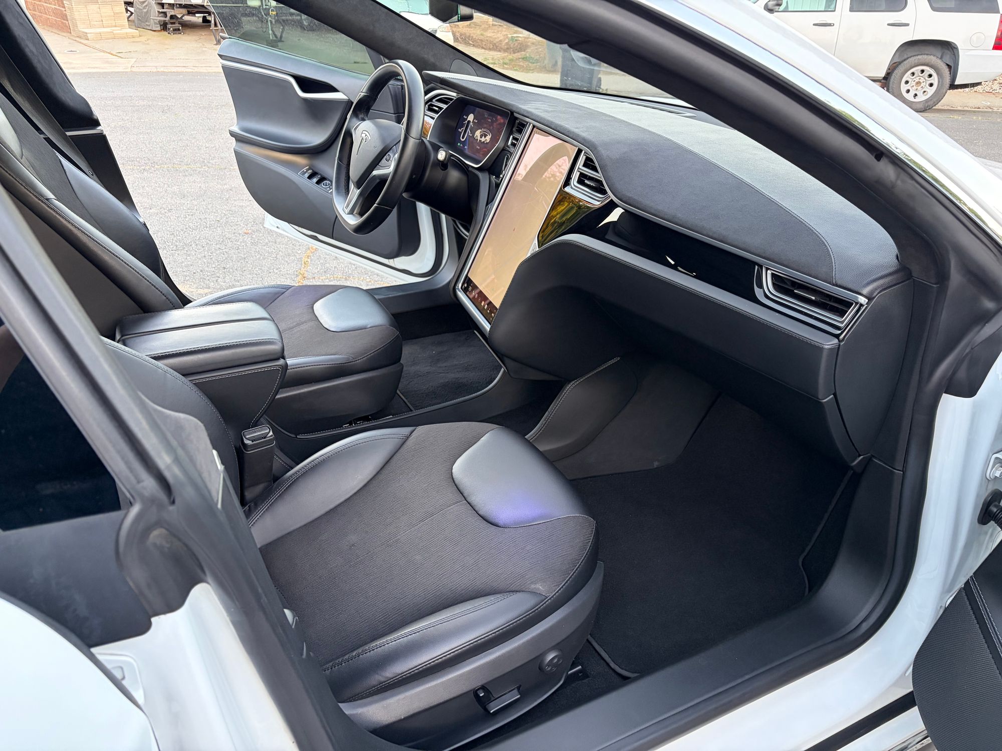 2014 Tesla Model S S - Photo 12