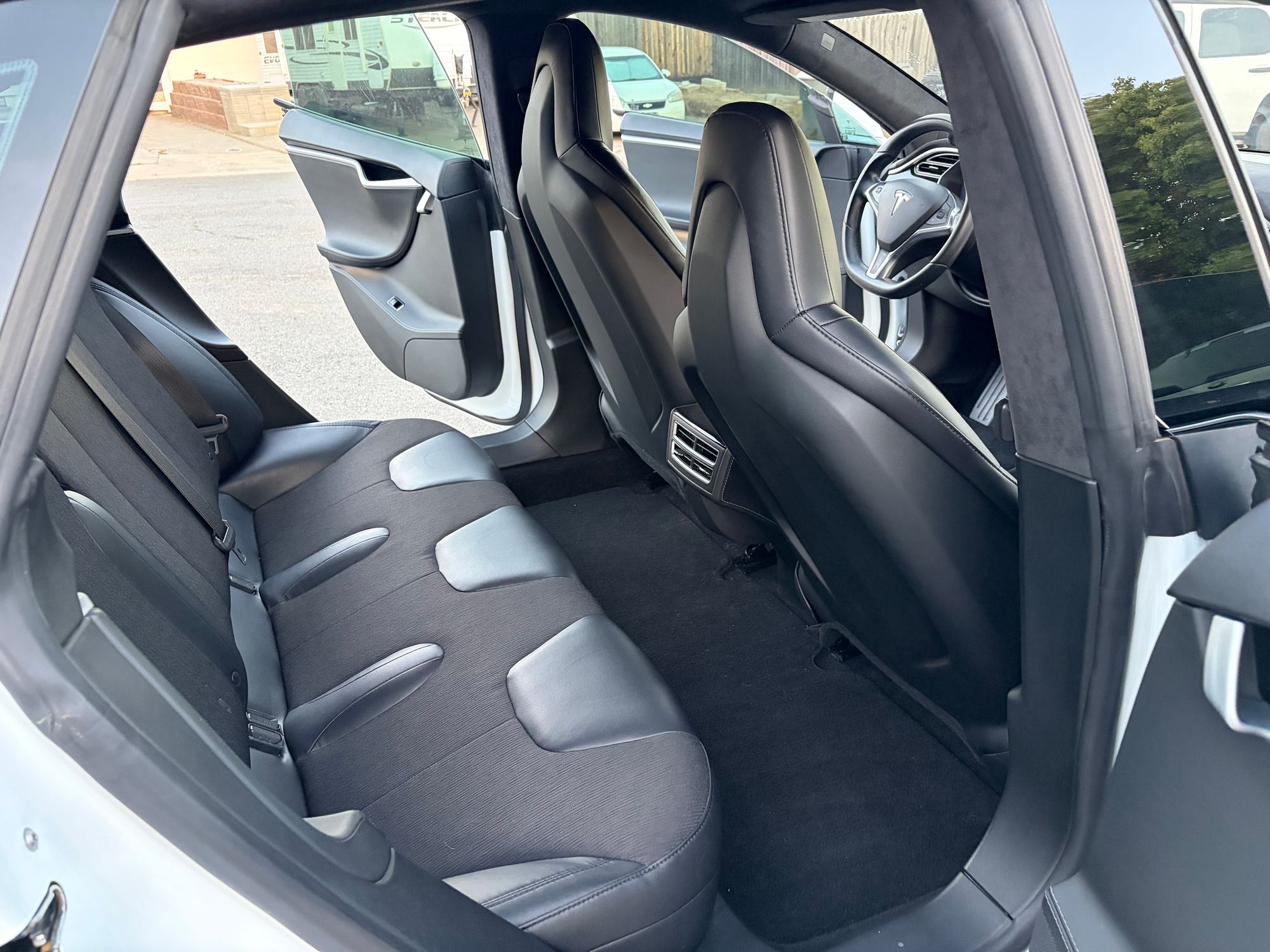 2014 Tesla Model S S - Photo 14