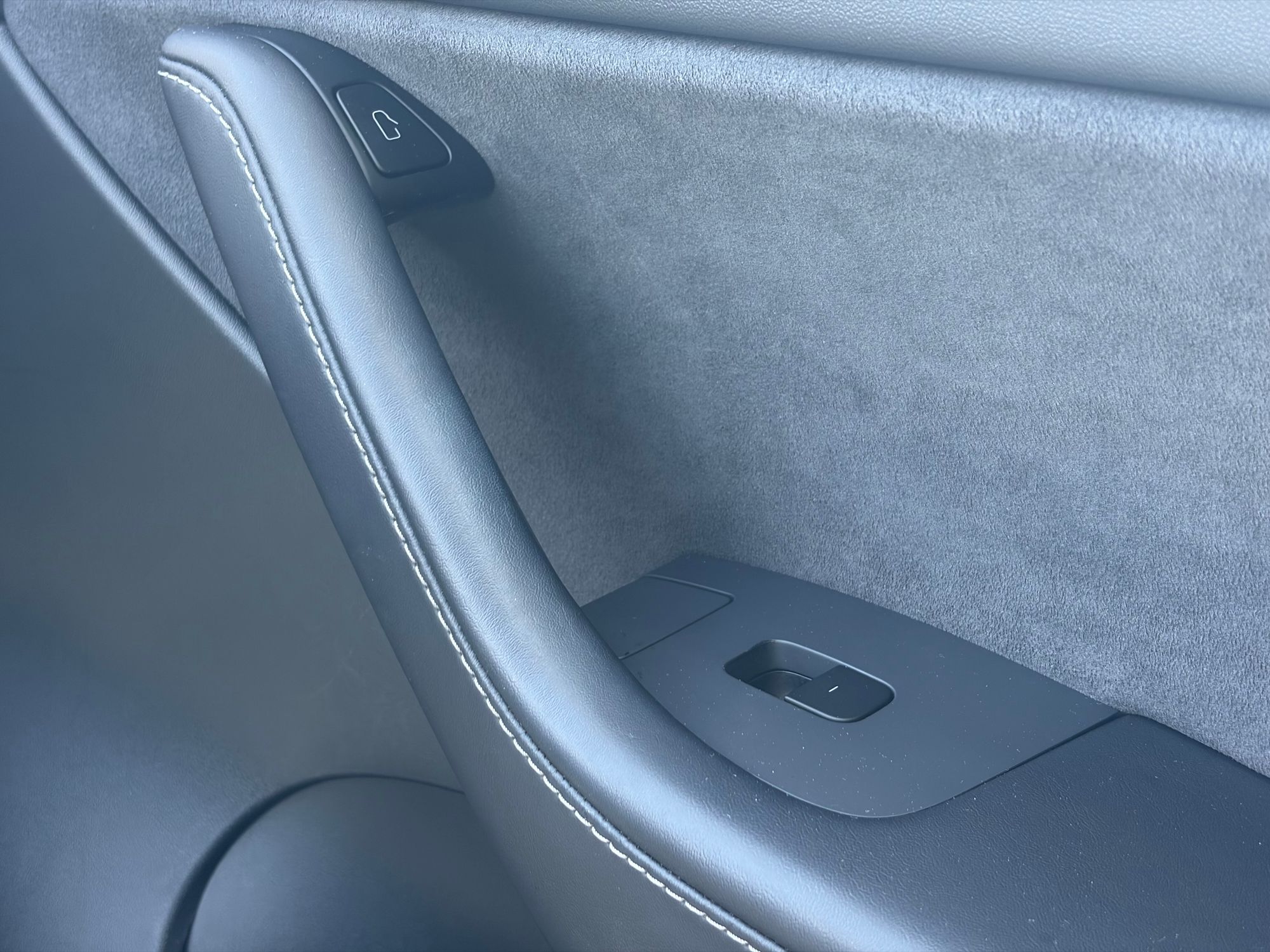 2021 TESLA Model Y Standard Range photo 25