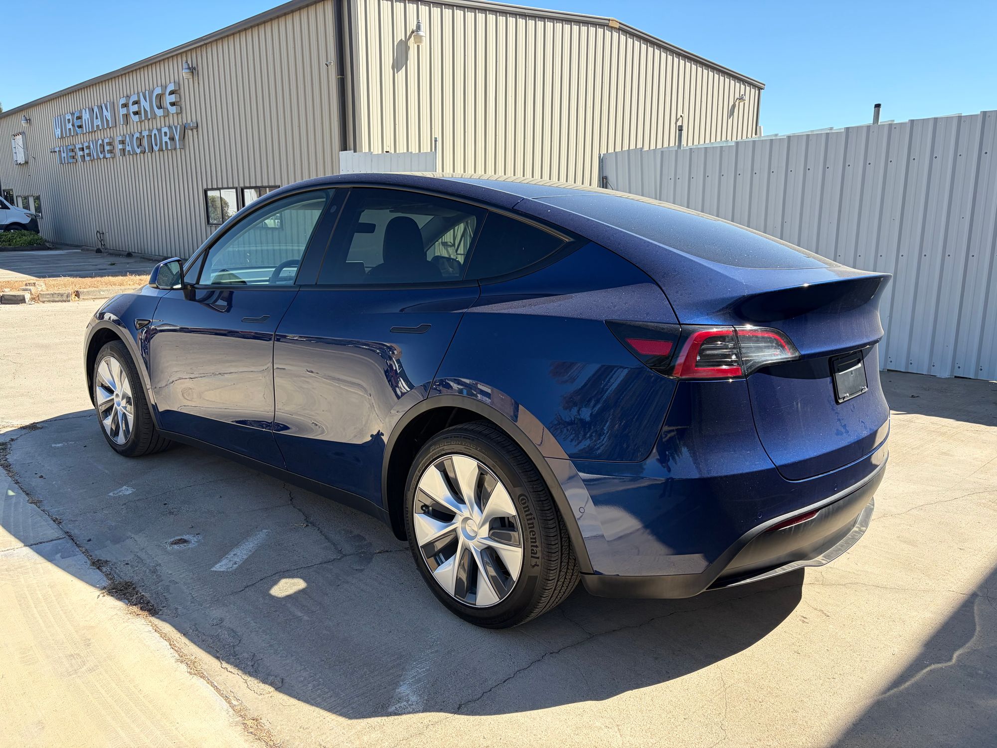 2021 TESLA Model Y Standard Range photo 5