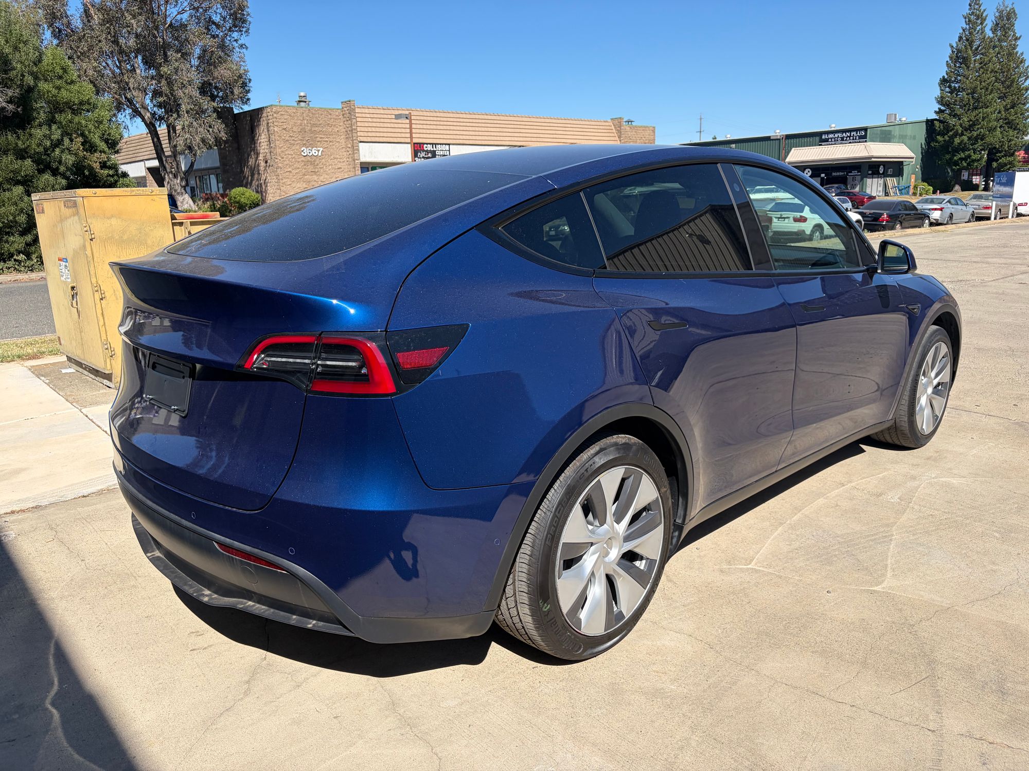 2021 TESLA Model Y Standard Range photo 7
