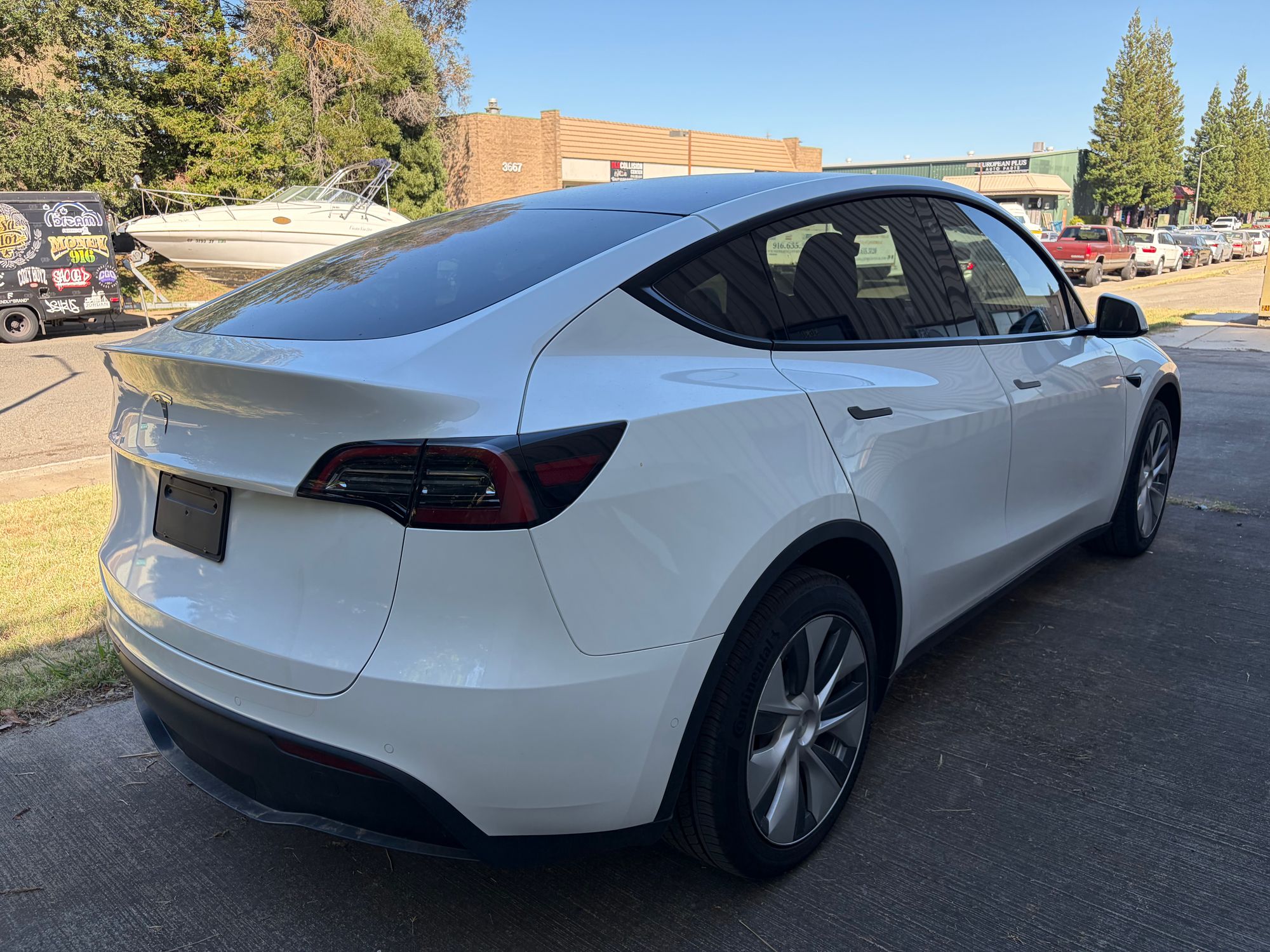 2022 TESLA Model Y Long Range Dual Motor photo 6