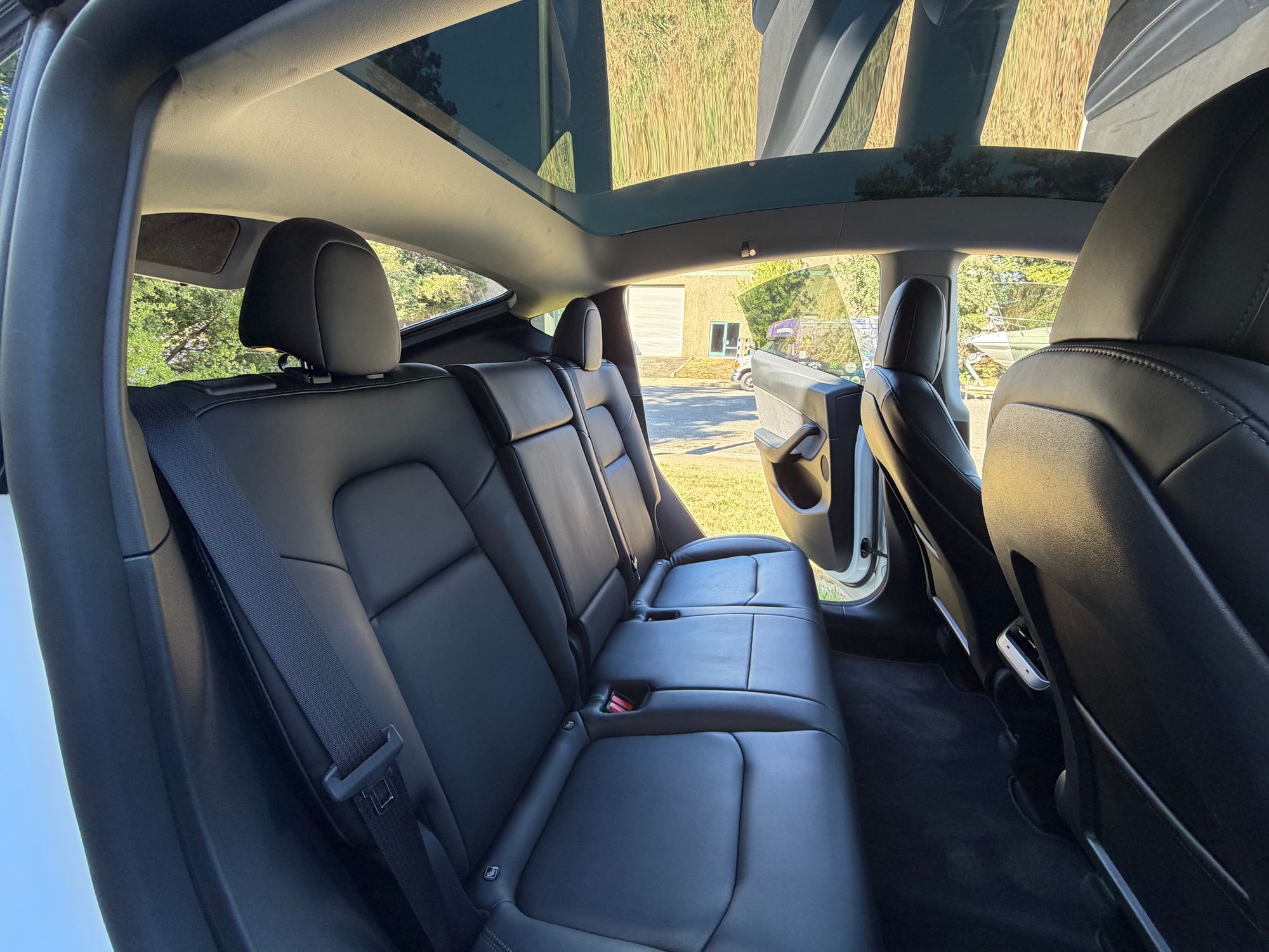 2022 TESLA Model Y Long Range Dual Motor photo 14