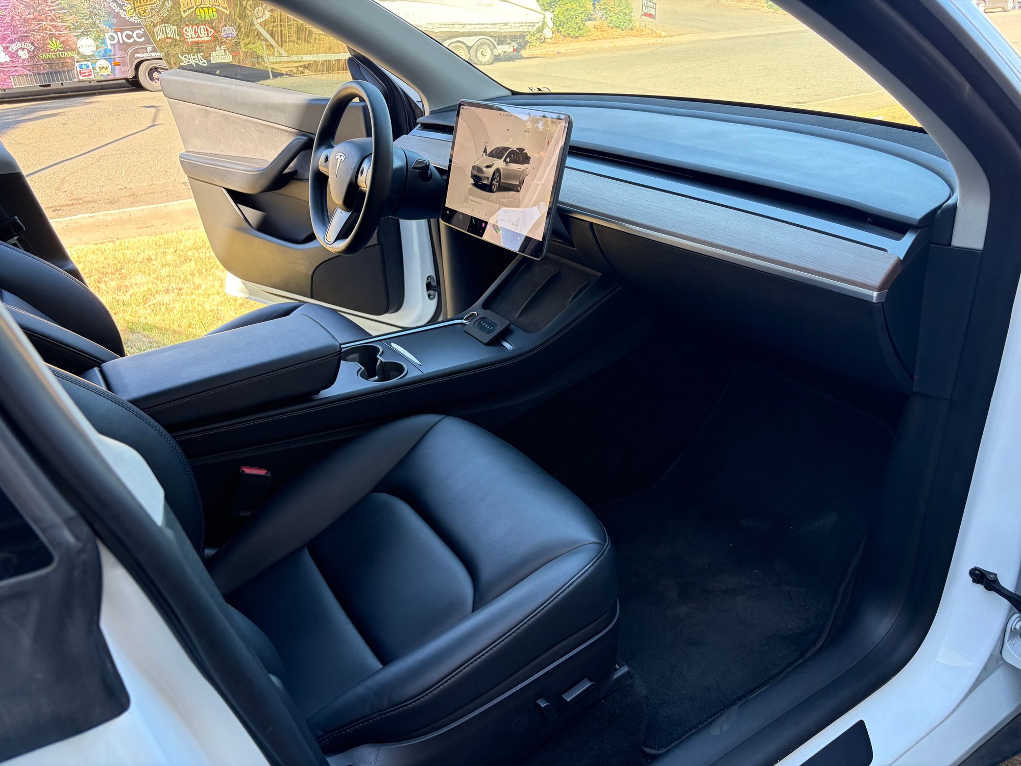 2022 TESLA Model Y Long Range Dual Motor photo 11