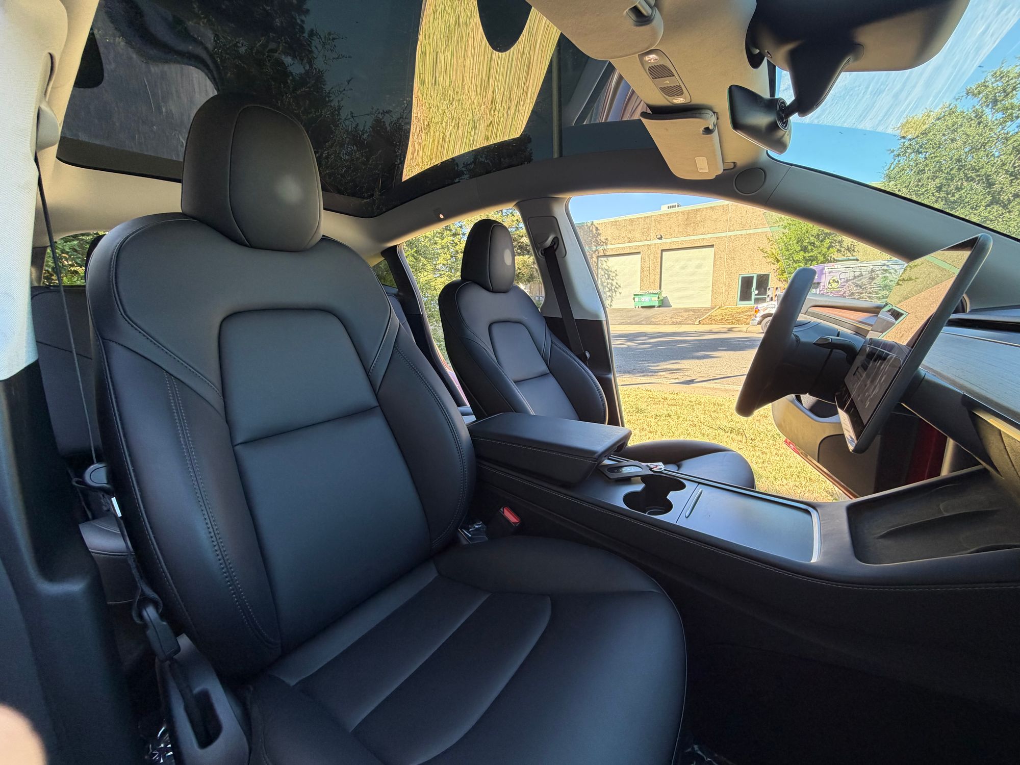 2024 TESLA Model Y Long Range Dual Motor photo 12