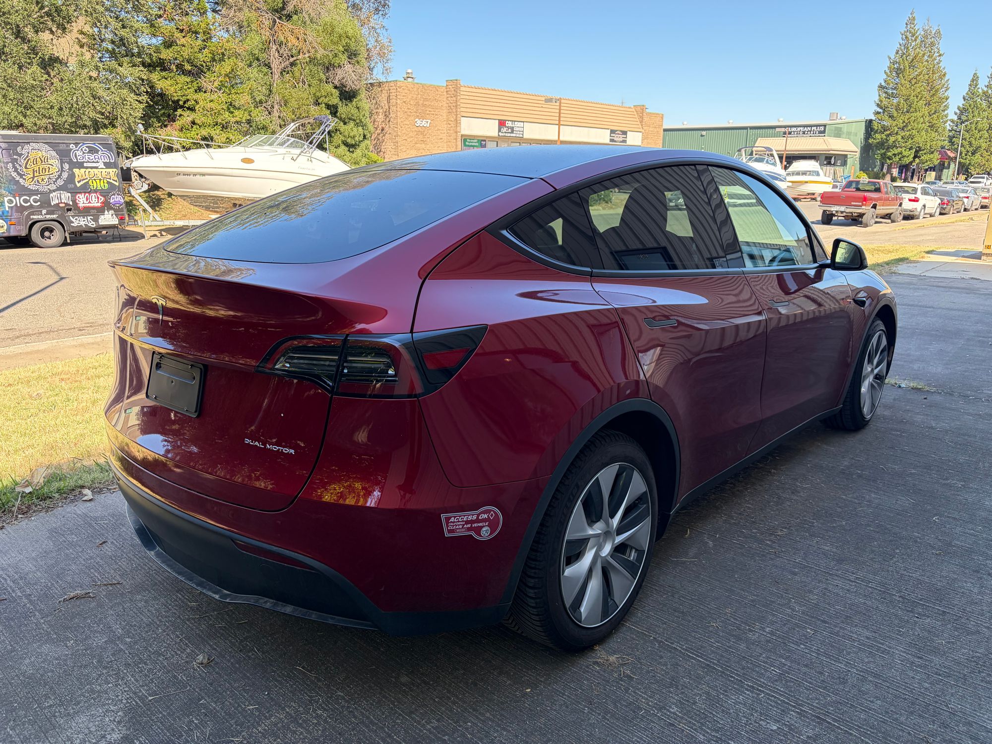 2024 TESLA Model Y Long Range Dual Motor photo 6