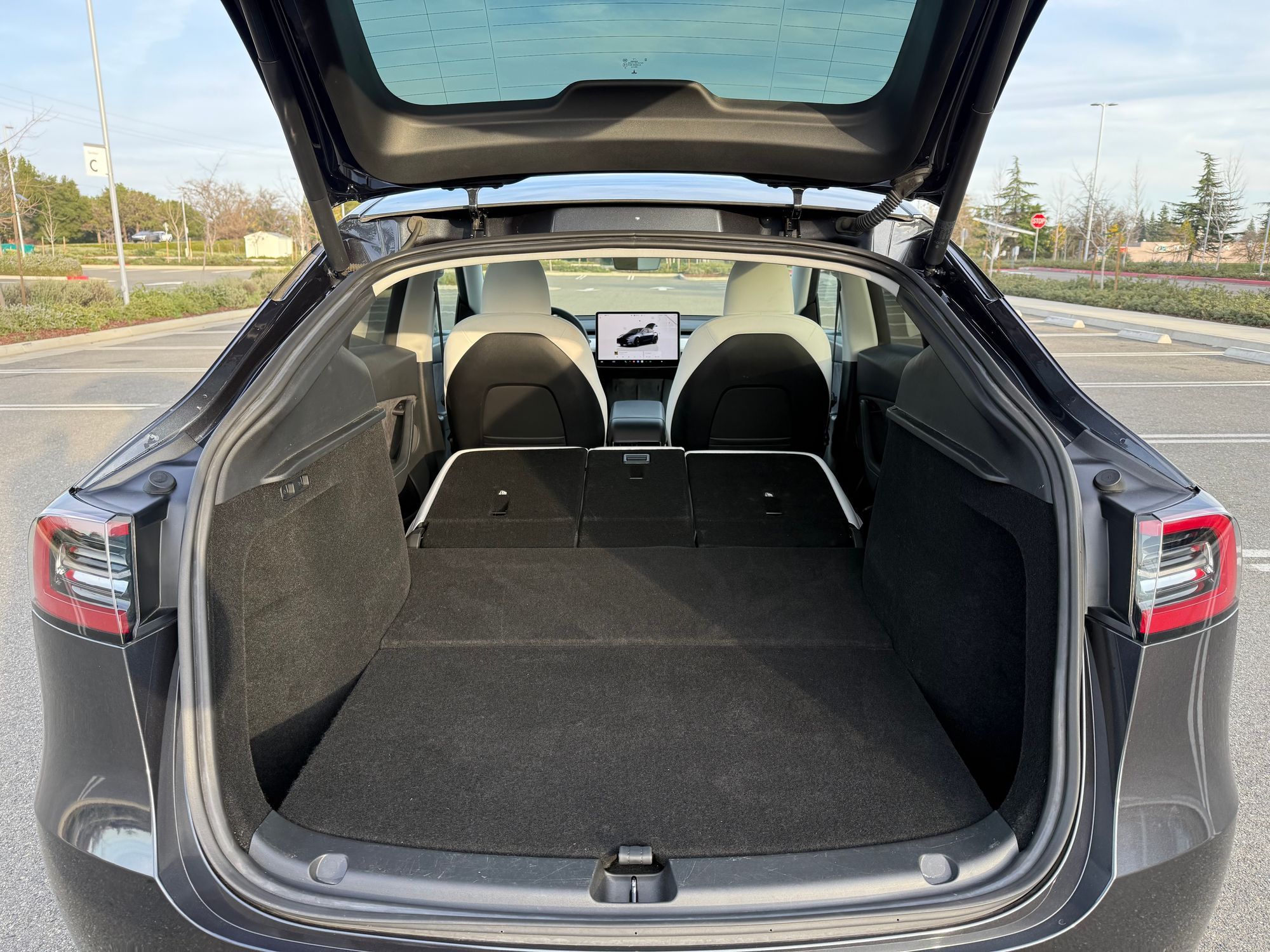2024 Tesla Model Y Long Range - Photo 20