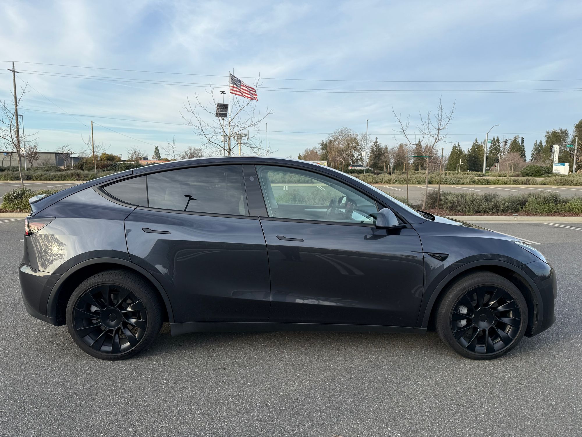 2024 Tesla Model Y Long Range - Photo 7