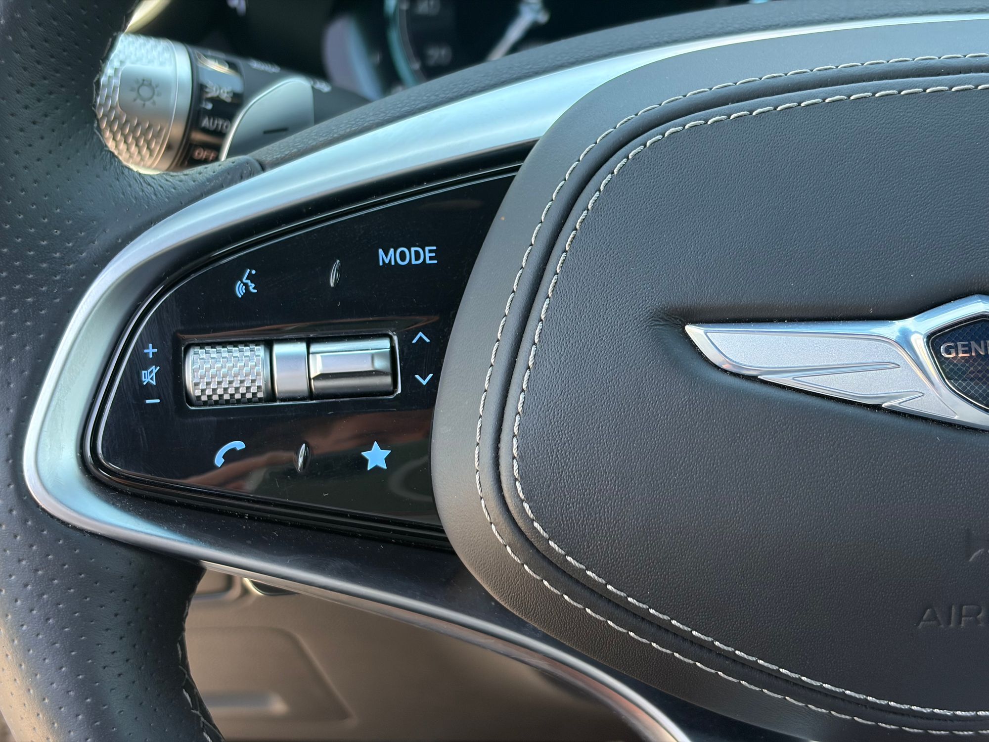 2022 GENESIS GV70 3.5T Sport Prestige photo 17