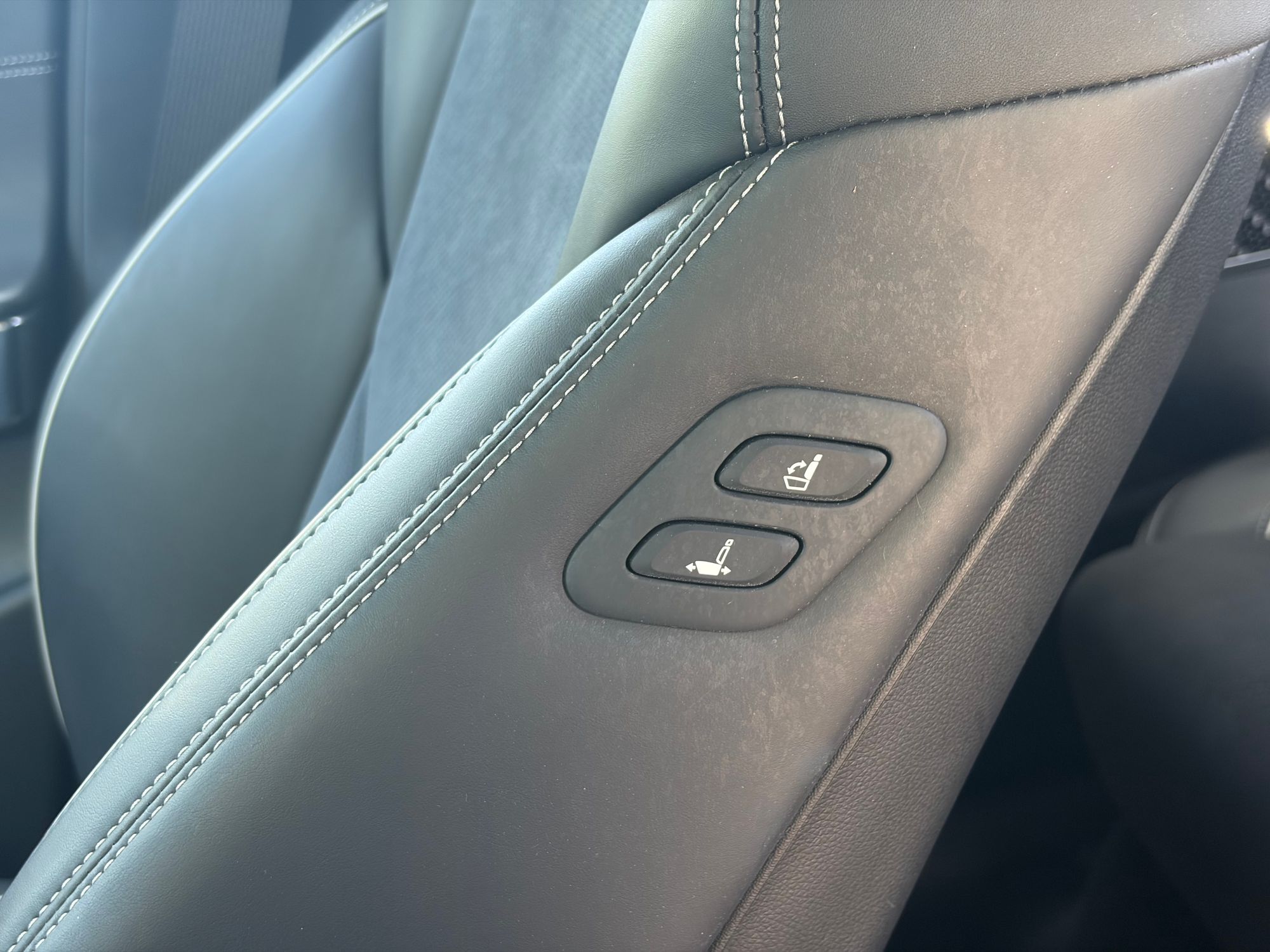 2022 GENESIS GV70 3.5T Sport Prestige photo 30