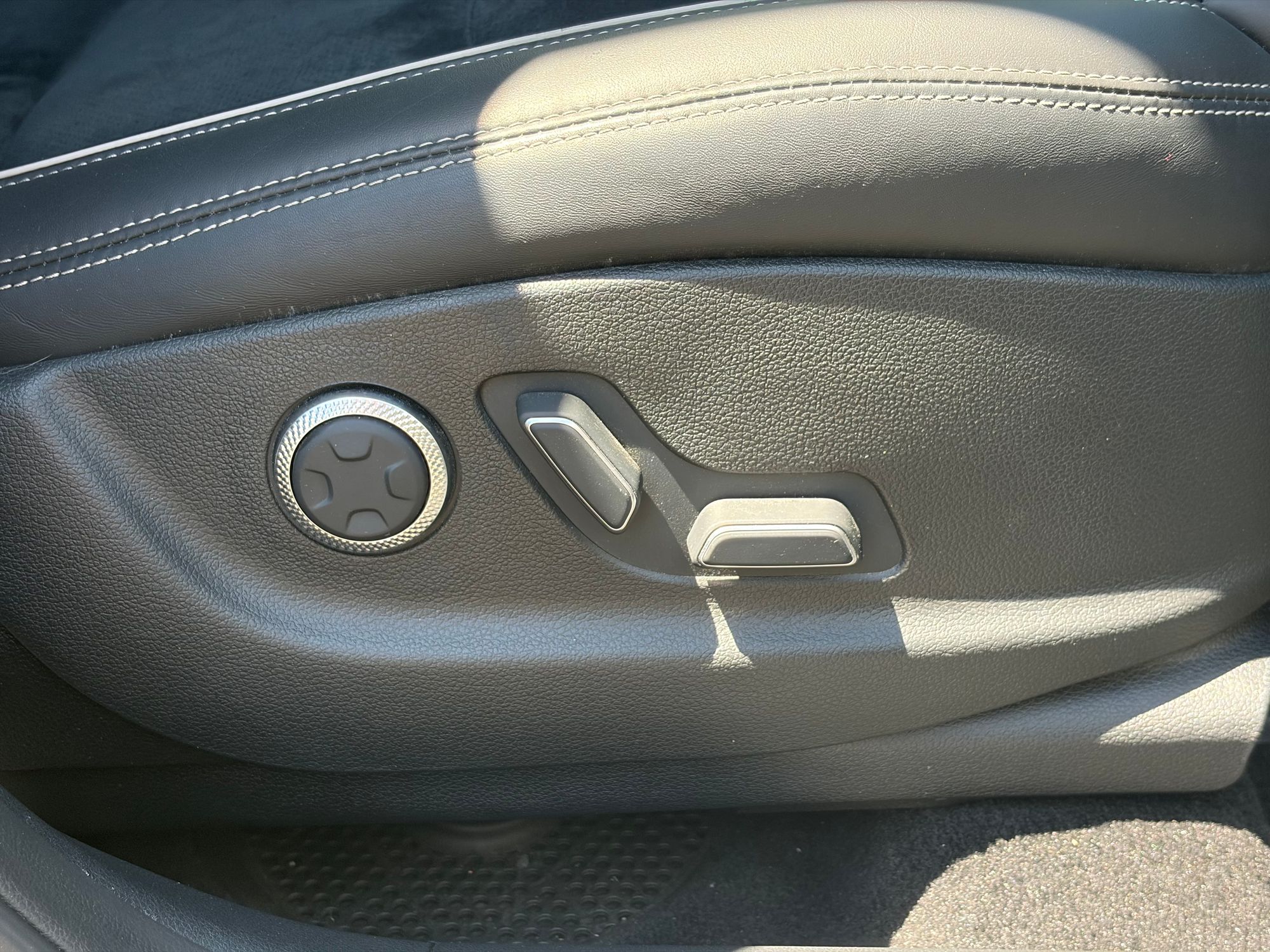 2022 GENESIS GV70 3.5T Sport Prestige photo 33
