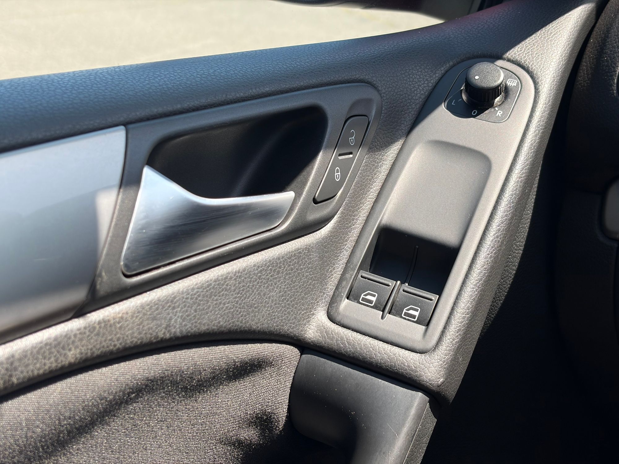 2012 VOLKSWAGEN Golf photo 19