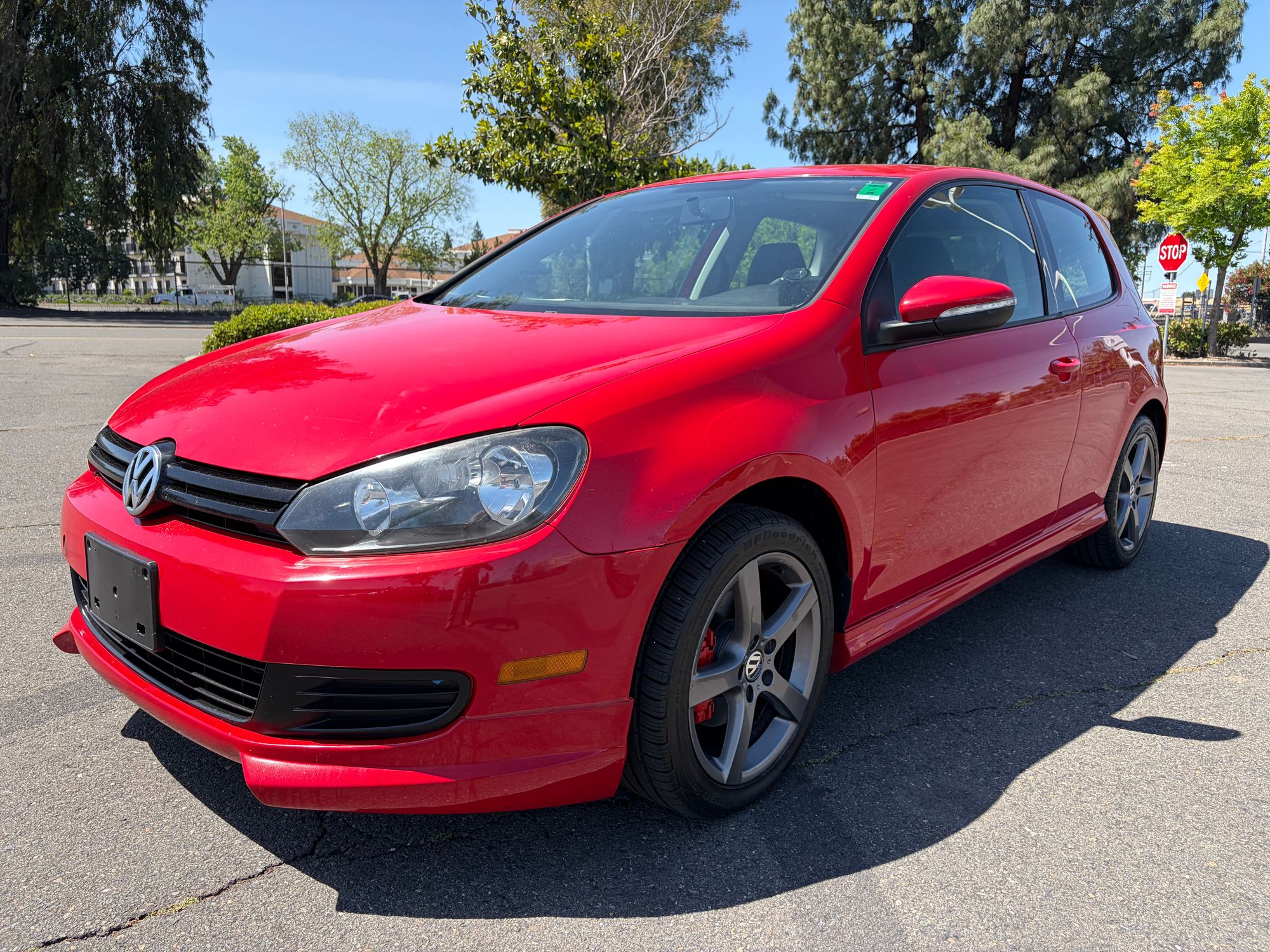 2012 VOLKSWAGEN Golf photo 2